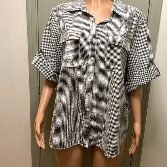 C. D. Daniels Short Sleeve black and white small checkered Button Down Blouse - Picture 17 of 17